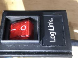 Listwa zasilająca, "zabezpieczająca" Logilink LPS237U z ładowarką USB