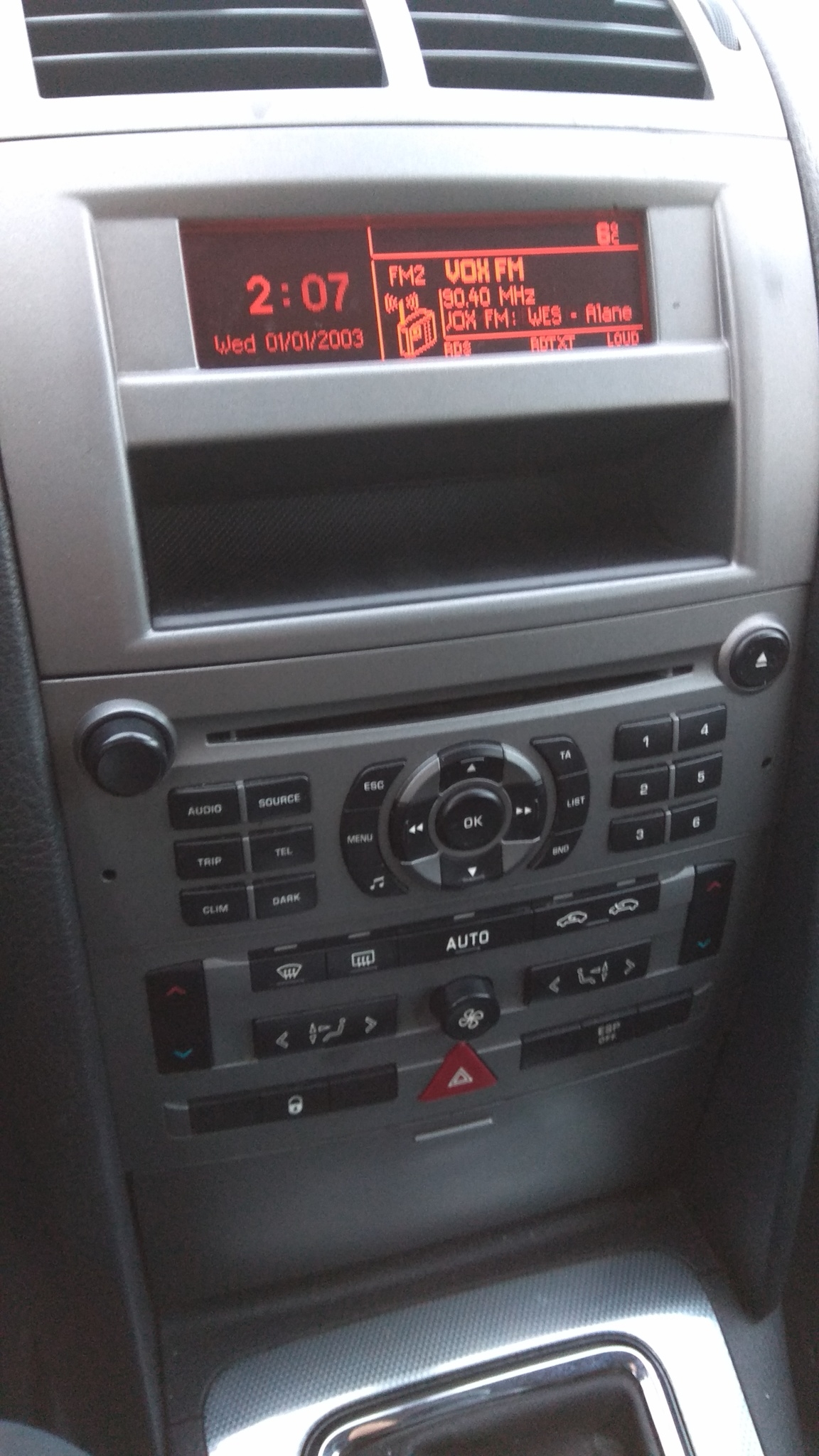 [Rozwiązano] Peugeot 407SW Brak ikonki klimatyzacji