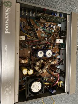 Regulacja obrotów wentylatora w wzmacniaczu Car Audio Sherwood XA-1100 - termistor NTC