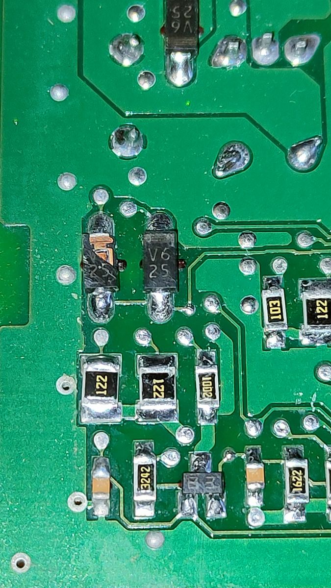 Dioda SMD V625 (V62S) - Szukam, zamiennik Zenera 1,3W 2,7V/2,4V? Czy ...