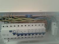 uziemienie w gniazdku - zbierający sie ładunek elektryczny