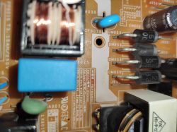 Samsung UE32EH4000 - nie włącza się, brak kontrolki