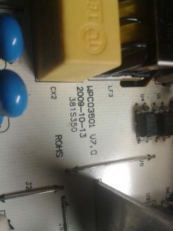 Yato YT-8301 - uszkodzony elektroniczny prostownik "automatyczny" Yato YT-8301 - uszkodzony elektroniczny prostownik "automatyczny"