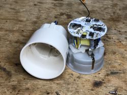 [ESP8266+BL0937] Stary Neo Power Plug 16A, 2018, Tasmota, trudny dostęp do padów