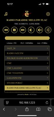 Screenshot of Radio Paradise Mellow FLAC online player.