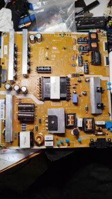 Płytka inwertera BN44-00727A z widocznymi elementami elektronicznymi, radiatorami i złączami.