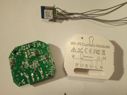 MS-108 Wi-Fi curtain control module with circuit board and electronic module.