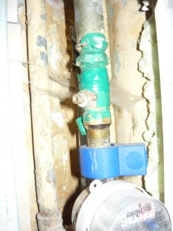 The flush ball valve does not want to turn.