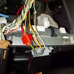 Ford Focus 2005 MK2: Radio 6000CD wyłącza się po wpisaniu kodu