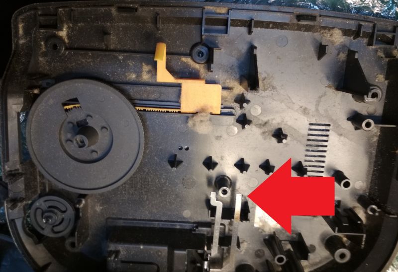 Radiobudzik Sony ICF-C360: wnętrze oraz naprawa, nie można włączyć