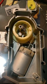 Volvo - poszukuję przekaźnika z dwiema cewkami, 3 styki na cewkę, gdzie kupić?