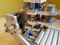 Minifrezarka CNC zbudowana z profili i blachy Alu 8 mm. Sterownik GRBL