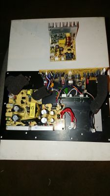 Jbl es250pw/230 - Naprawa charczącego subwoofera pytanie o kondensato