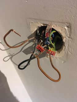 Sonoff Touch i dużo kabli w puszce... Sonoff Touch i dużo kabli w puszce...