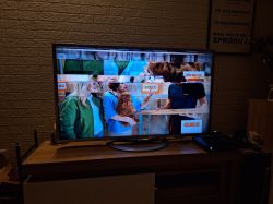 Zniekształcenia obrazu na telewizorze SONY KDL 47W807A.