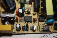 Czym zastąpić układ scalony AP38436P-E1 747J88 w reflektorze PAR?