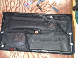 Jak podłączyć system audio w Golfie 5?