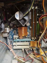 Czy ASUS N7600GS/HTD/256M pasuje do komputera z AGP?