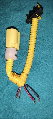 Podłączenie nowych wtyczek do foteli skórzanych w Hyundai Coupe 2004 - jak to zrobić?