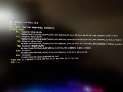 Widok konsoli UEFI Interactive Shell z wyświetlonym kodem błędu.