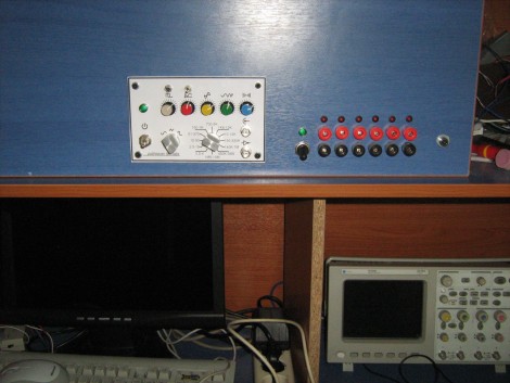 Wbudowany warsztatowy generator funkcji MAX038 Wbudowany warsztatowy generator funkcji MAX038