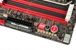 Zasilanie płyty ASUS RAMPAGE 4 EXTREME włącza/wyłącza się
