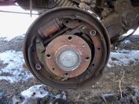 Peugeot Partner 1.9D 2001 - Czy wymienić bębny i szczęki hamulcowe?