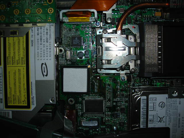 DELL inspiron 8000 jak przesunąć obraz (real foto) ?