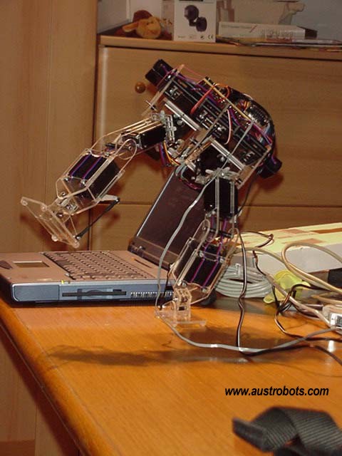 Zaawansowany ludzki robot