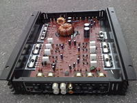 Dziwny dźwięk z głośników :/