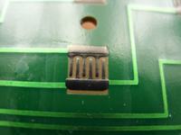 Nie działają przyciski/styki/kontakty - guma przewodząca.