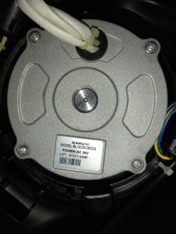 Podłączanie kosiarki akumulatorowej Yard Force z baterią 40V 2.5Ah - 5 pinów vs 4 piny