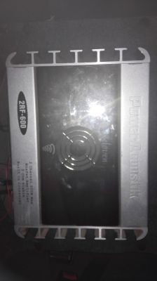 Głośniki w samochodzie straciły moc po odłączeniu tylnych kolumn Philips 2x90W