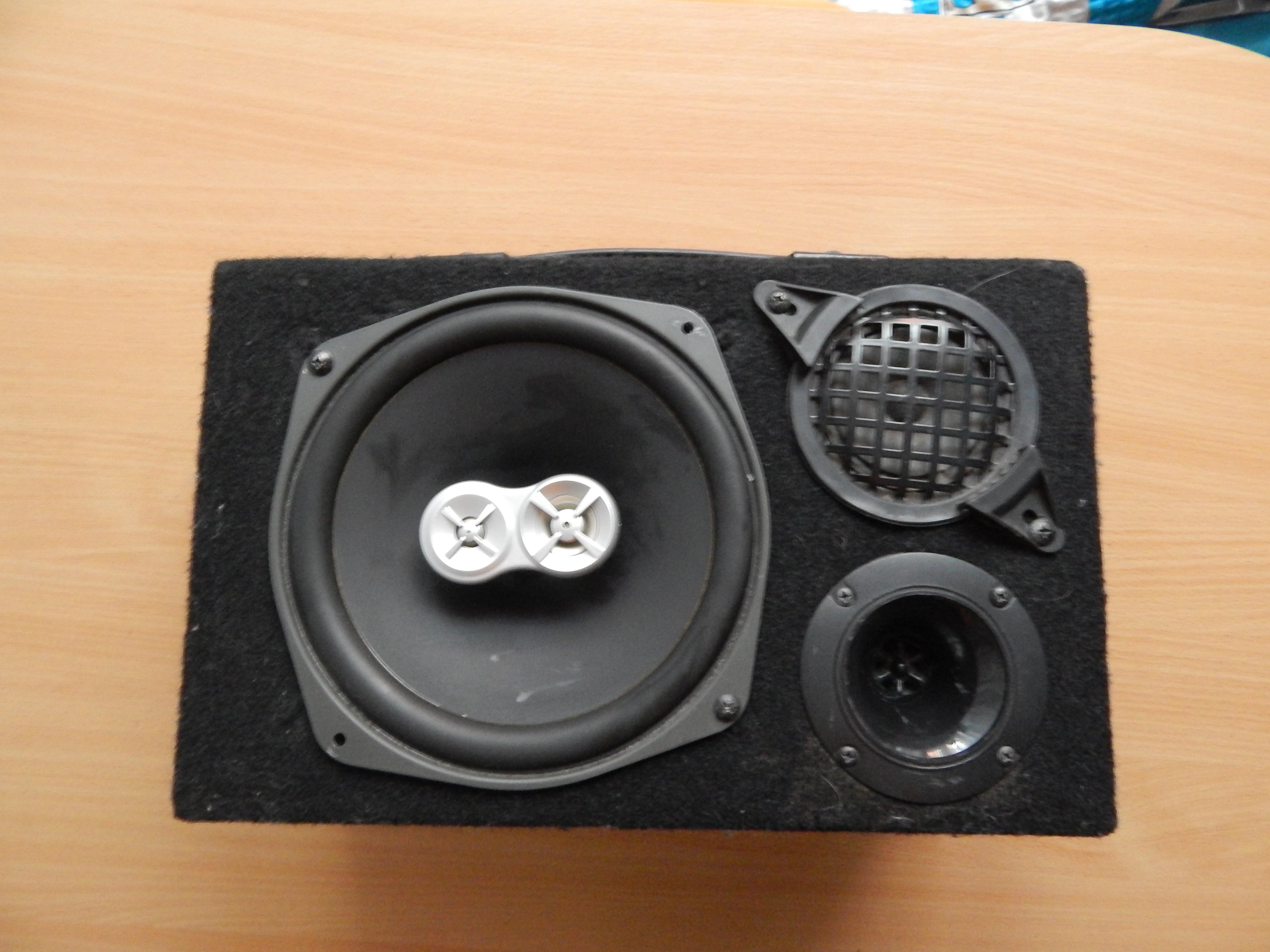 [Sprzedam] Głośniki Alphard & JBL/Skrzynia JBL/Kable/Zasilacz