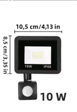 Czarny naświetlacz LED 10 W z czujnikiem ruchu; podane wymiary 10,5 cm i 8,5 cm.