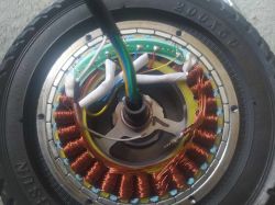 Gdzie przylutować biały kabelek w hulajnodze Kugoo S1/S3? Szczegóły w opisie.