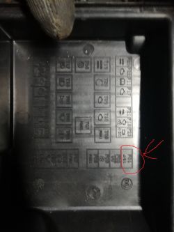 Peugeot Boxer 2.8HDI 2002 gaszę auto wyciągam kluczyk i nadal palą się kontrolki