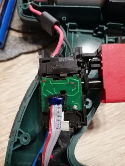 Wkrętarka Bosch PDR 18 LI cyka i nie startuje - co robić?