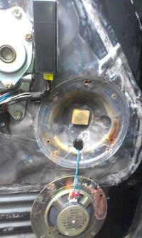 Jakie głośniki do Nissan Patrol GR 60? Średnica 6,5 cm, głębokość 4 cm