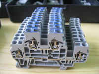 Connecting Multiple 2.5mm Cables to One Circuit Breaker: WAGO Connectors vs Insulated Strips