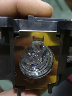 Projektor Epson eh-tw480 czerwona dioda lamp po 10s od uruchomienia