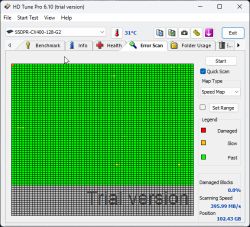 Zrzut ekranu z programu HD Tune Pro 6.10 przedstawiający wynik skanowania błędów dysku SSD z większością bloków oznaczonych na zielono.
