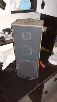 Czy warto naprawiać kolumny Tonsil z 1985 roku? Brak dużych głośników