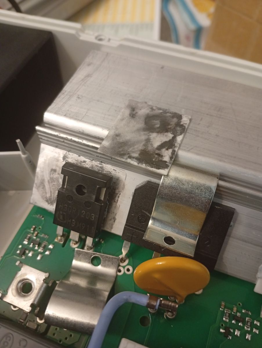 [Rozwiązano] IGBT w płycie indukcyjnej – czy biała płytka pod ...