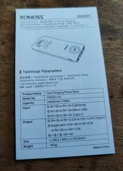 Instrukcja obsługi powerbanka Romoss SW20PF z widocznymi danymi technicznymi i tabelą parametrów.