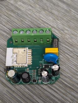 Energy Measurement Module with BL0942 Circuits Circuit board of an energy measurement module with electrical components.