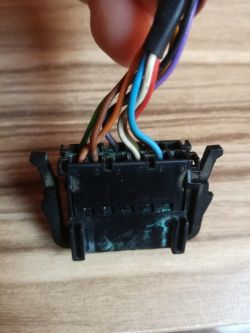 Zmieniarka 6cd VW - Jak podłączyć? Kable, kolory, piny.