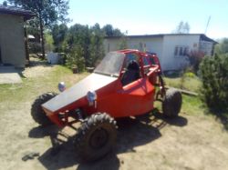 Jak nazywa się ta część we Fiacie 126 i czy winna być z obu stron?