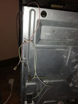 Piekarnik Bosch HBA23B150E - podłączenie wiązki elektrycznej