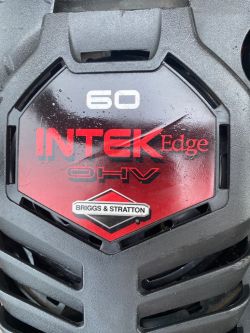 Nie kompletny Gaźnik oraz cewki ładowania BRIGGS STRATTON 60 INTEK EDGE OHV Nie kompletny Gaźnik oraz cewki ładowania BRIGGS STRATTON 60 INTEK EDGE OHV